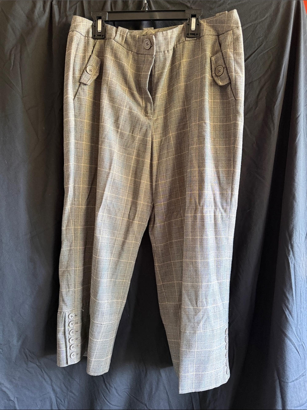 Larry Levine Gray Plaid Dress Pants with Ankle Button Detail